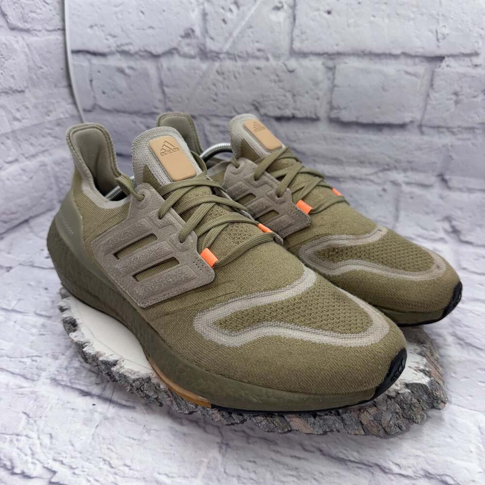Adidas UltraBoost 22 Mens Sz 12 Orbit Green Beam Orange Running Shoes GX9140